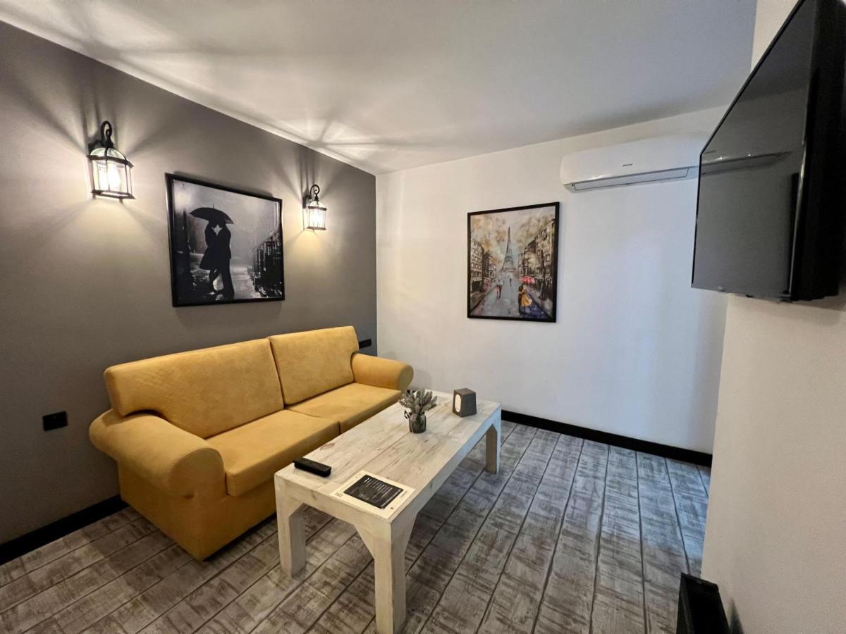 Monk House Ξενοδοχείο Γιερεβάν Εξωτερικό φωτογραφία